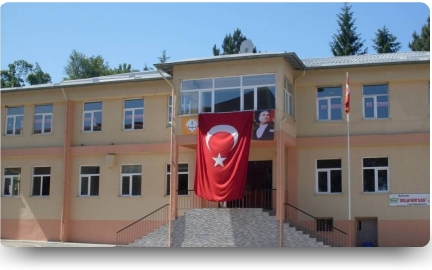 Giresun ili Piraziz İmam Hatip Lisesi sahipsiz mi?