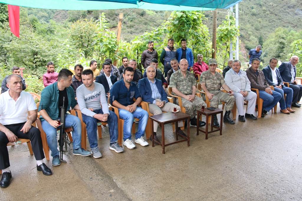 Şehit Murat Kasım’ın Çanakçı’daki Baba Evine Taziye Ziyareti