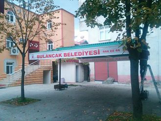 Bulancak Belediyesinden Camilere tente desteği
