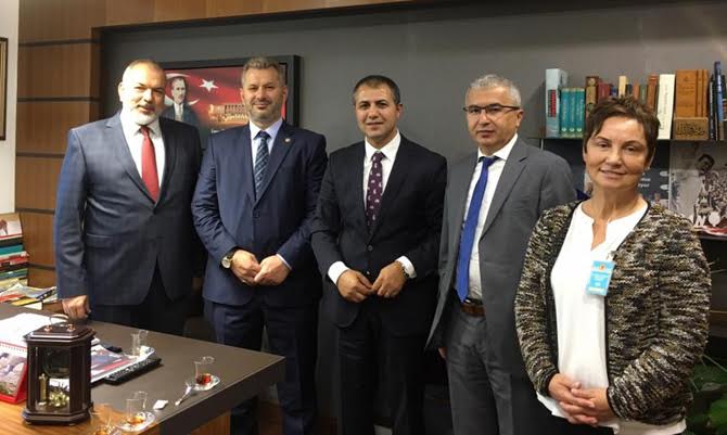 TBMM'de İstanbul birinci bölge milletvekilleriyle görüştü