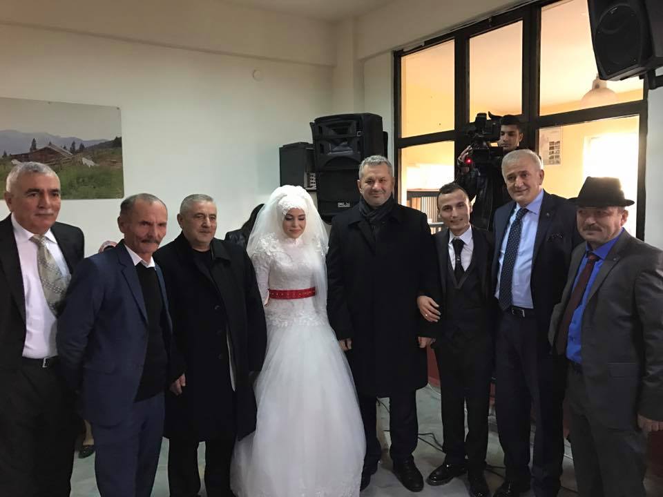 Çoban Düğününde İki Vekil