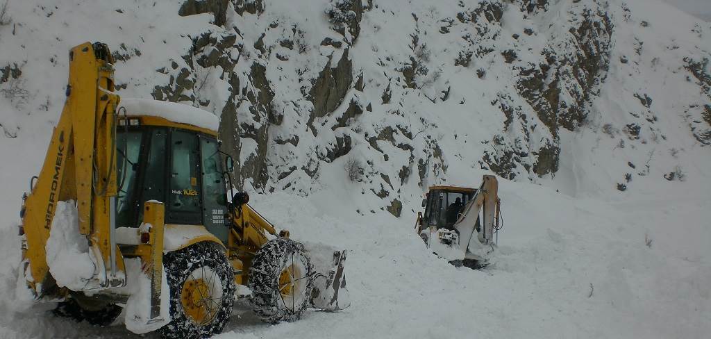 187 Köy Yolu Kar Nedeniyle Ulaşıma Kapandı