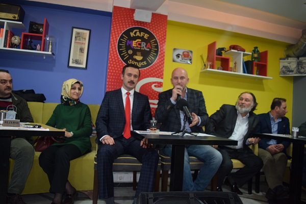 Reis Mecra Cafe’deydi