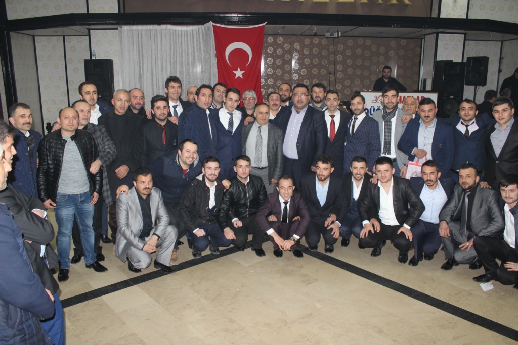 Gençler Bayrağı Devir Aldı