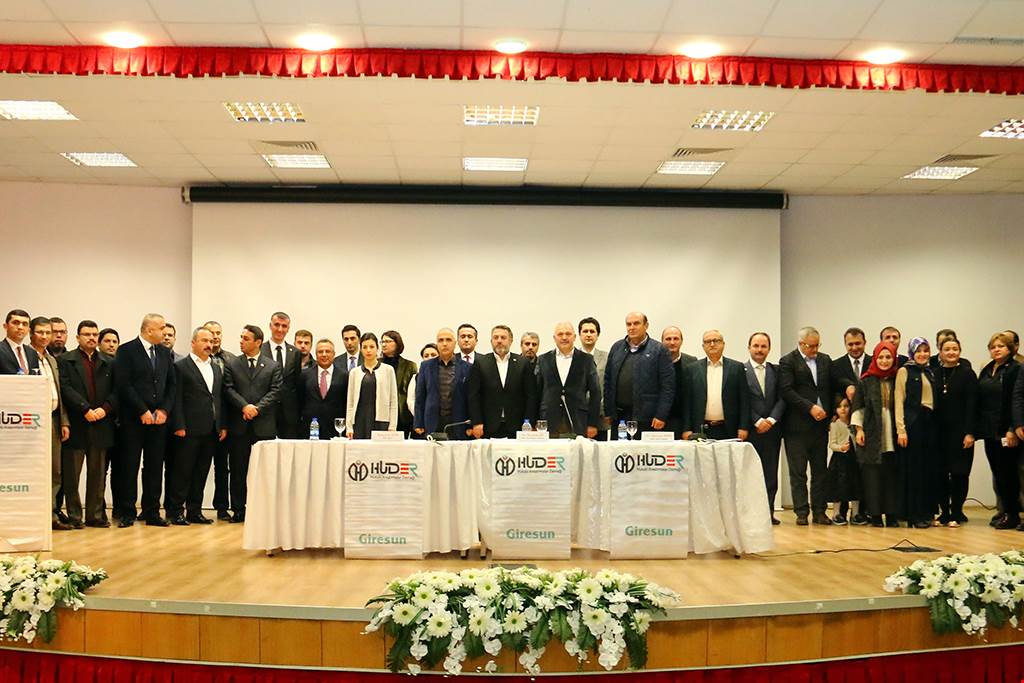 Vali Karahan, HUDER’in Düzenlediği Konferansa Katıldı
