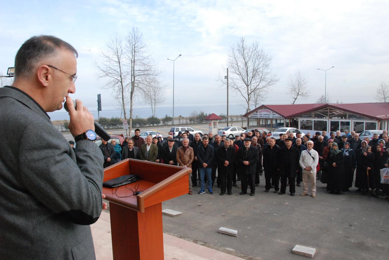 Başkan Yakar, Umre yolcularını uğurladı