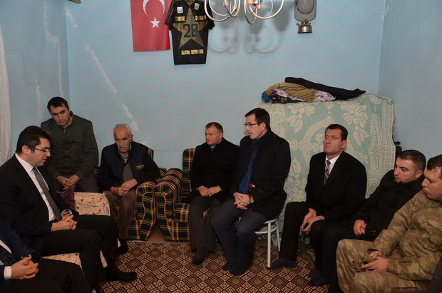 Gümüşhane Valimizden Şehit Ailesine Ziyaret
