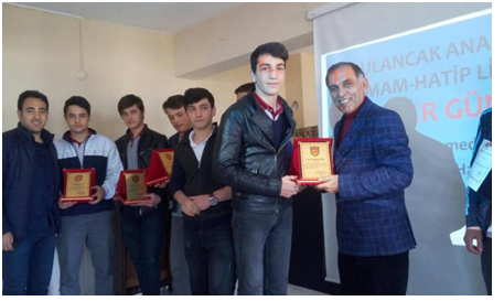 AYDIN Başarılı Öğrencileri Ödüllendirdi