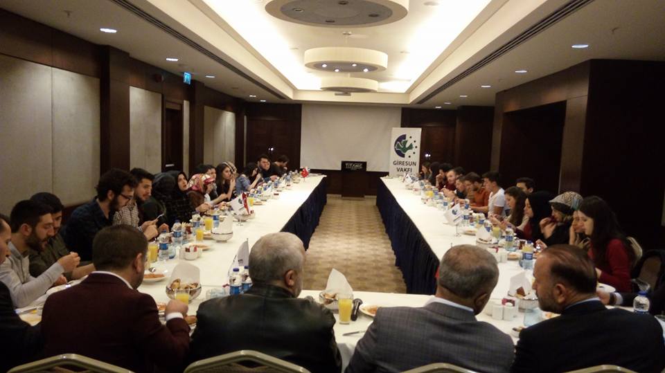 Giresun Vakfı Bursiyerleriyle Buluştu