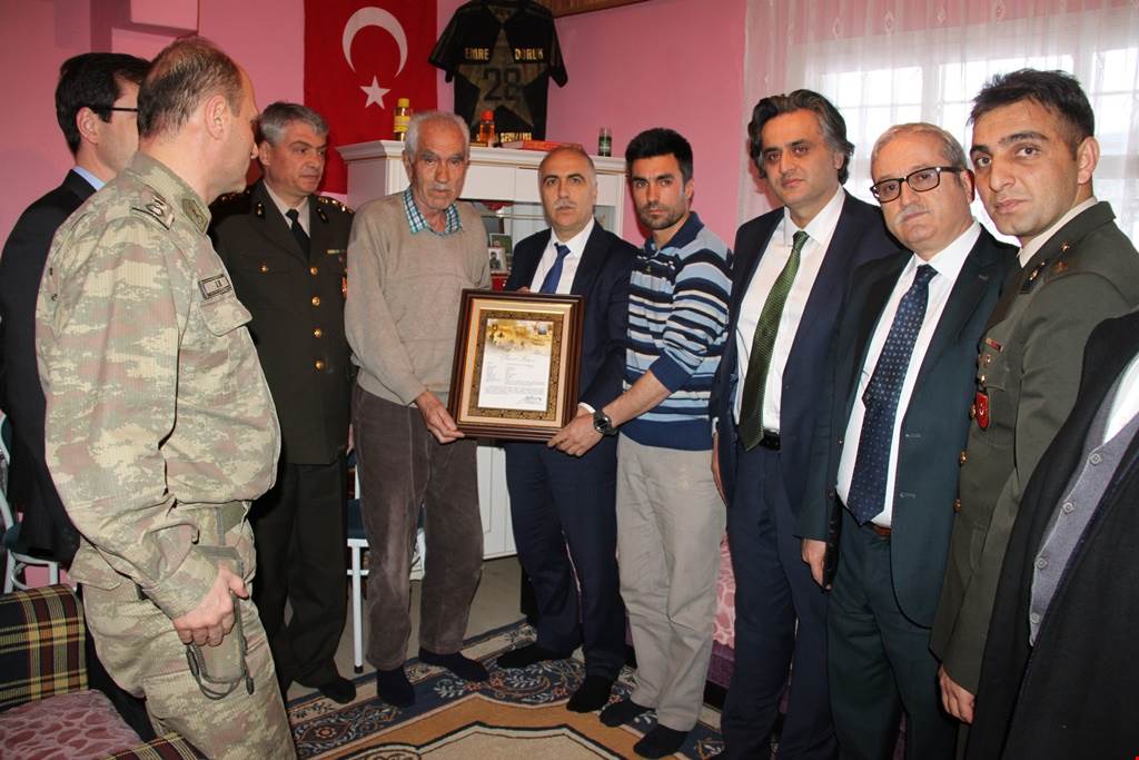 El Bab Şehidimizin Ailesine Şehadet Belgesi Teslim Edildi 
