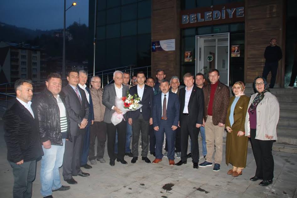 Hatipoğlu Yağlıdere Belediye Başkanlığını ziyaret etti.