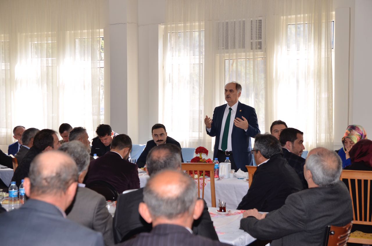 Yeni Anayasa ve Cumhurbaşkanlığı Hükümet Sistemi’ni anlattı. 