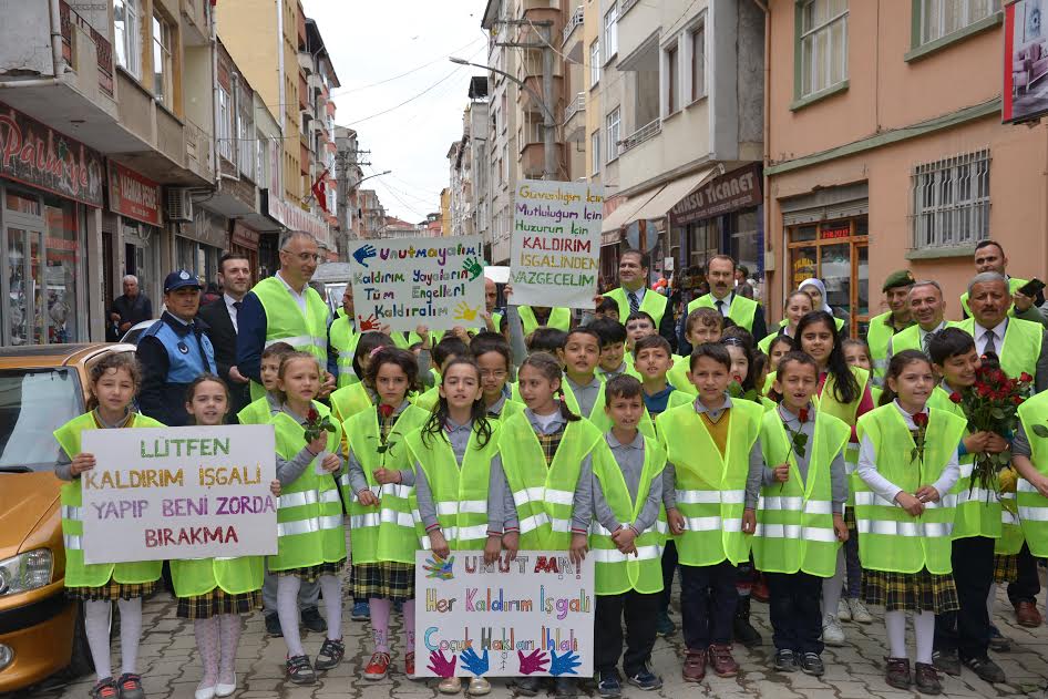 Bulancaklı miniklerden anlamlı mesaj