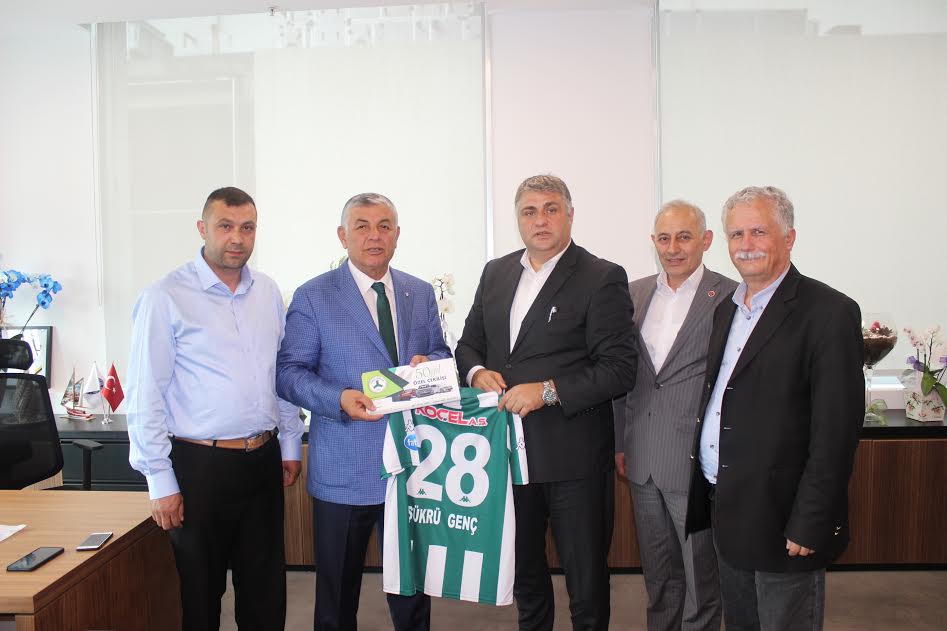 Giresunspordan Şükrü Genç’e Formalı Teşekkür