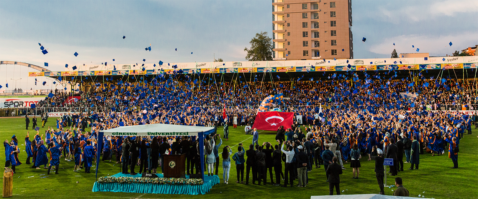  GRÜ’de Muhteşem Mezuniyet Töreni 
