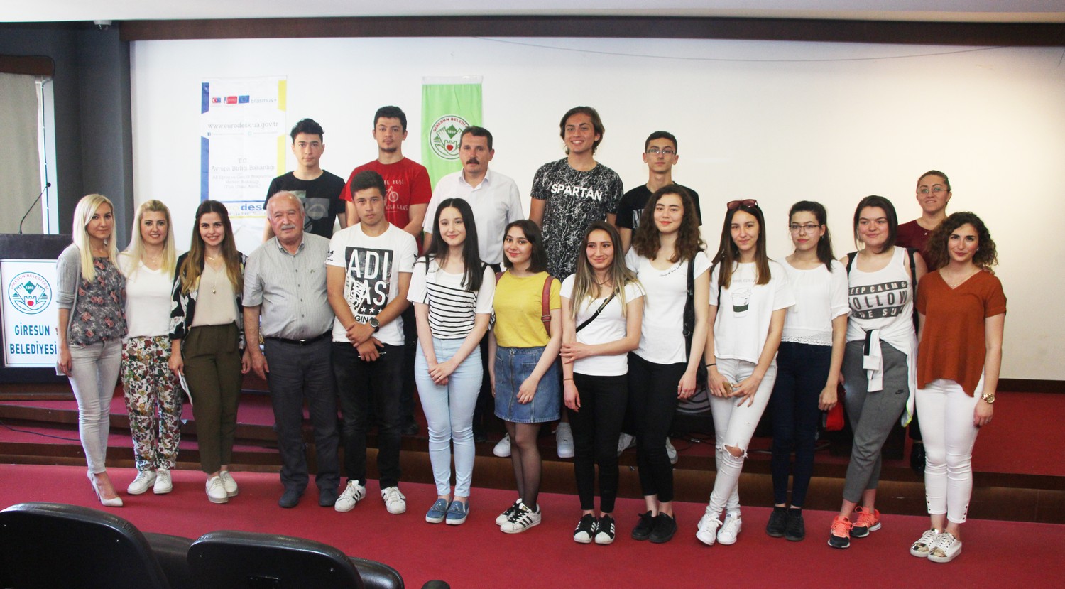 Almayan’ya Gidecek Gençler Kura İle Belirlendi