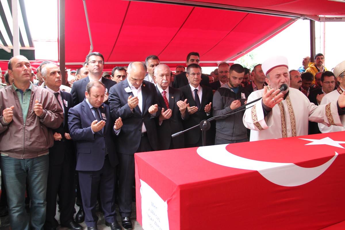 Şehit J.Uzm. Onb. Tuncay Cengiz, Son Yolculuğuna Uğurlandı