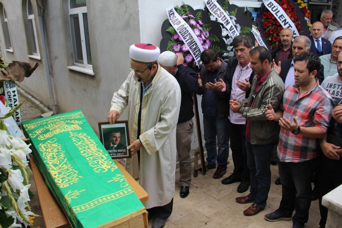 Gazeteci Hüseyin Yavuz Son Yolculuğuna Uğurlandı
