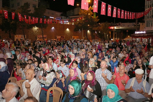  Tirebolu 15 Temmuz Destanını Binlerle Kutlandı