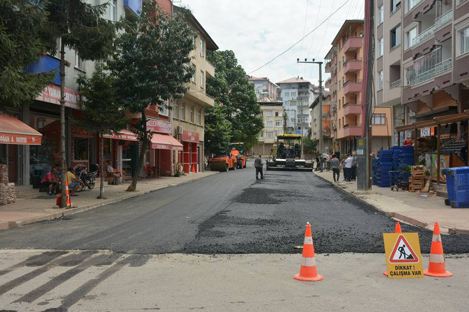 Şht. Bahtiyar Aydın Caddesi sıcak asfalt ile kaplanıyor