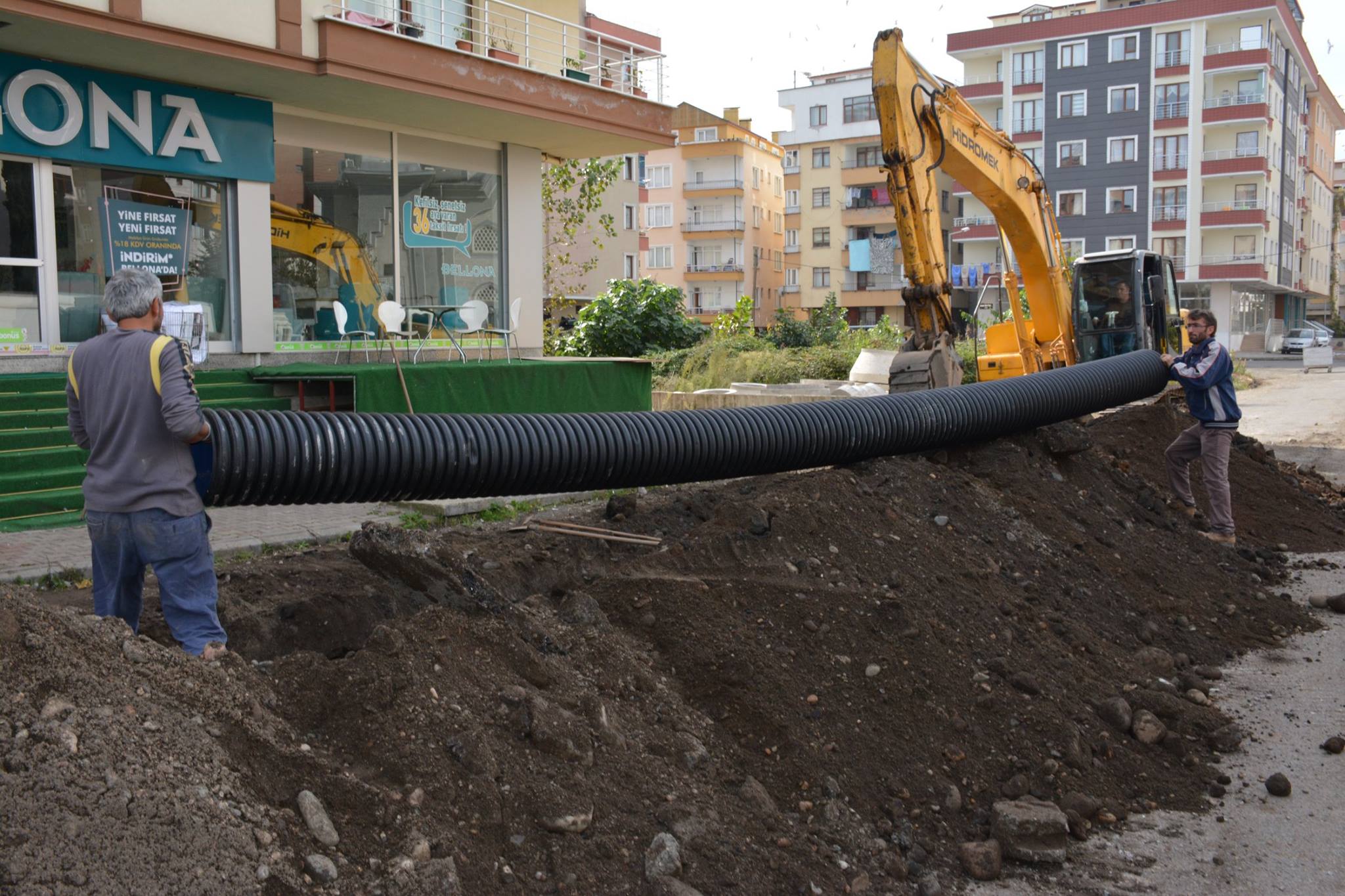 Alt Yapı Çalişmalari  Sürüyor. 