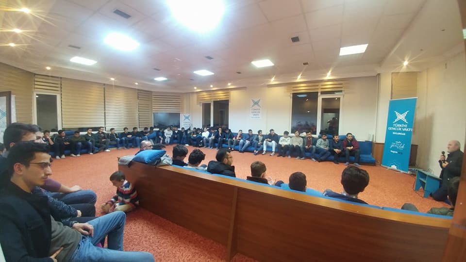 İl Müftüsü Oral, TÜGVA Bulancak’ta gençlerle buluştu