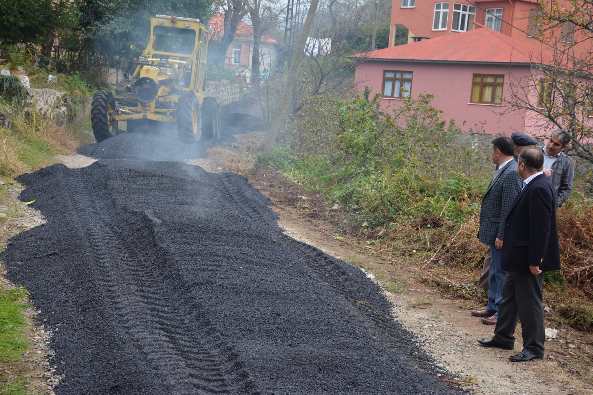 Asfaltlama Çalışmaları Başladı