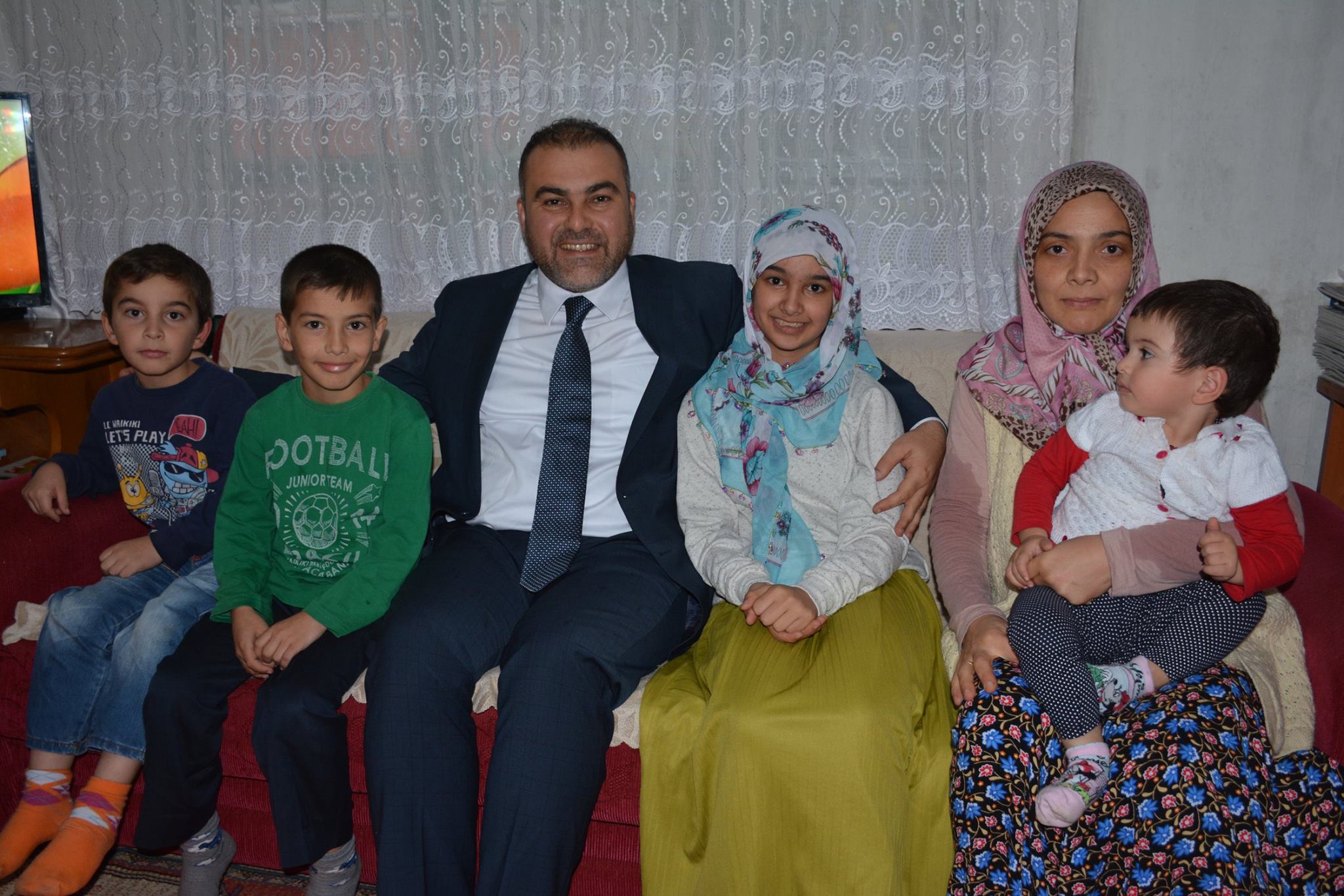 Başkan Öğrencileri Evinde Ziyaret Etti