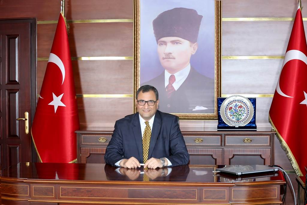 Valimizin, 24 Kasım Öğretmenler Günü Mesajı