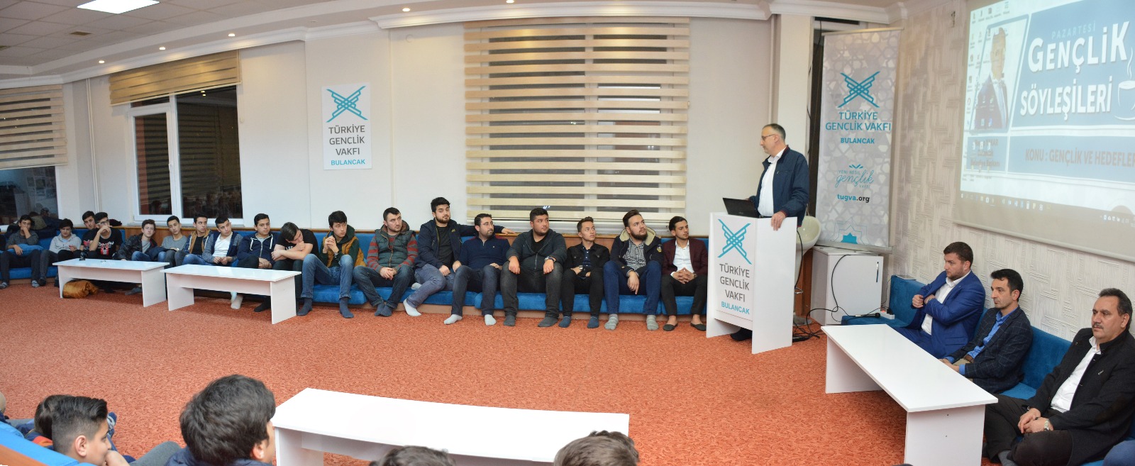 Başkan Yakar, TÜGVA Bulancak'ta Gençlik Söyleşilerine katıldı