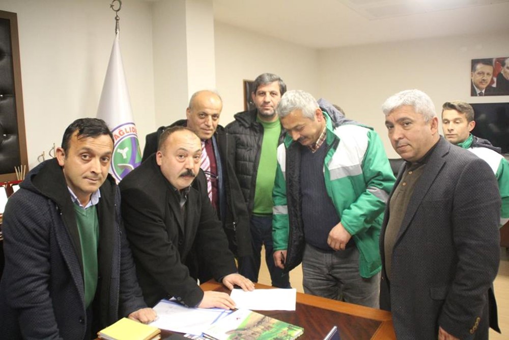 YAĞLIDERESPOR’A BAĞIŞTA BULUNDU