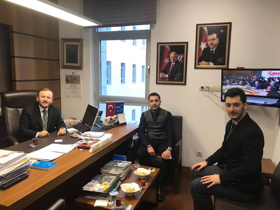 SABRİ ÖZTÜRK, ÖDÜLLÜ YAZILIMCILARI AĞIRLADI