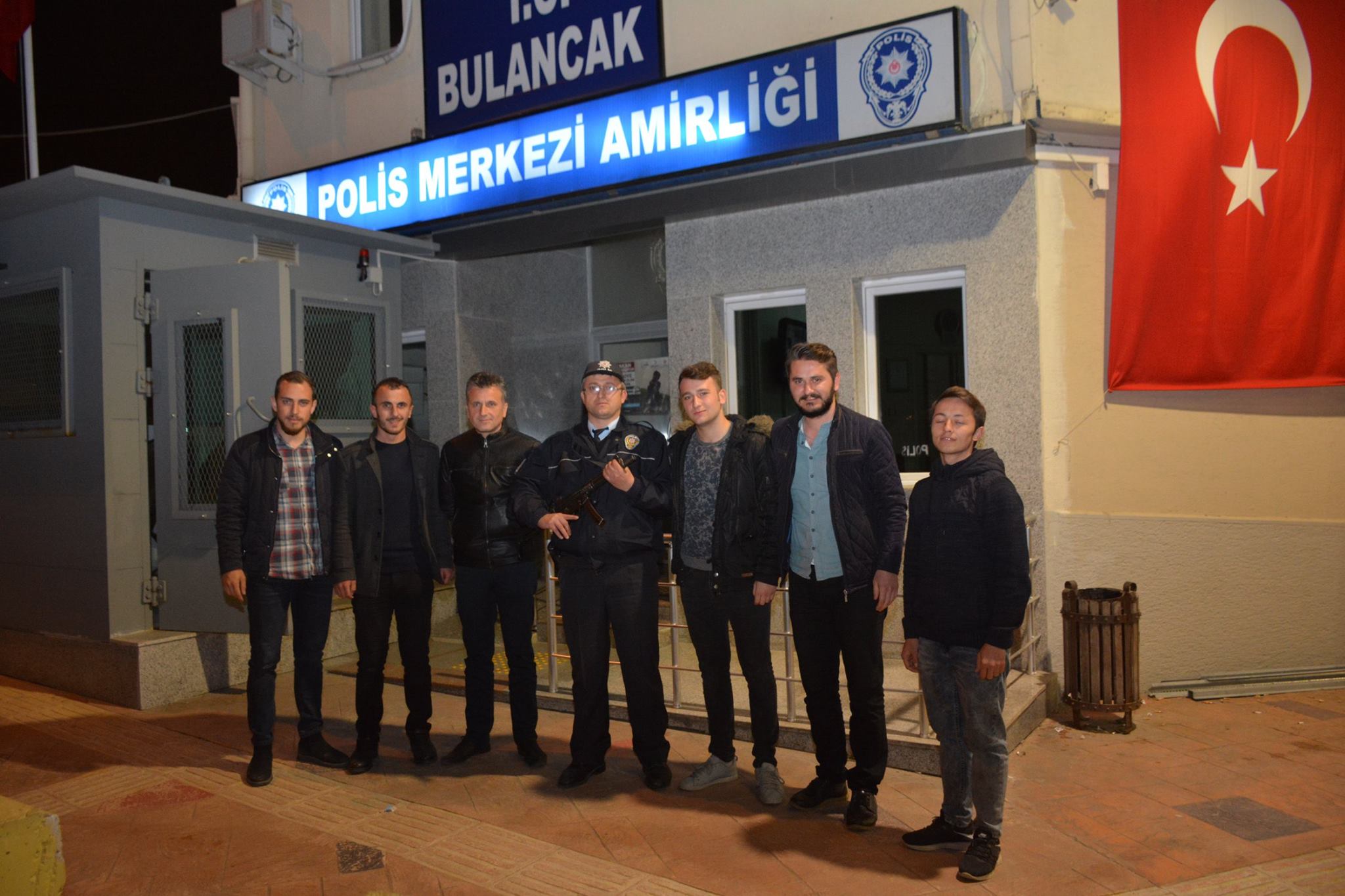 AK PARTİ BULANCAK GENÇLİK KOLLARI POLİSLERİ UNUTMADI