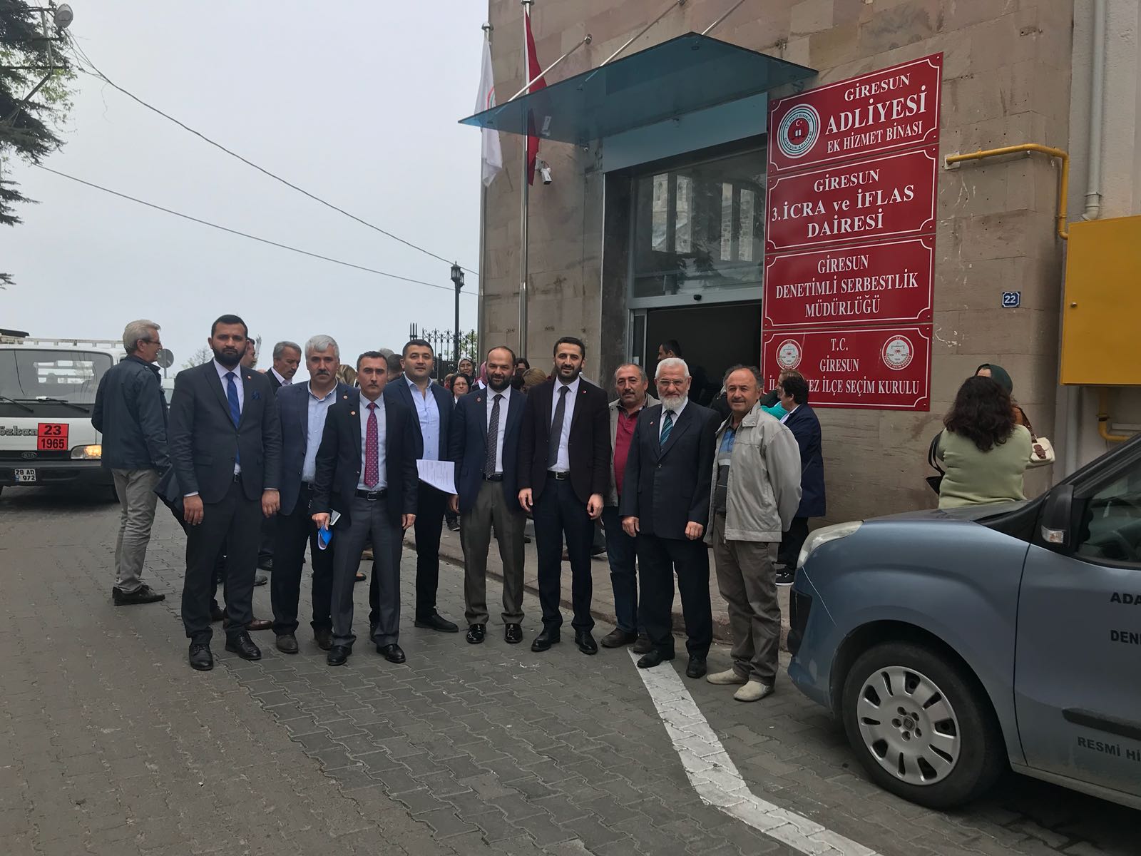 SP'de İmza Coşkusu