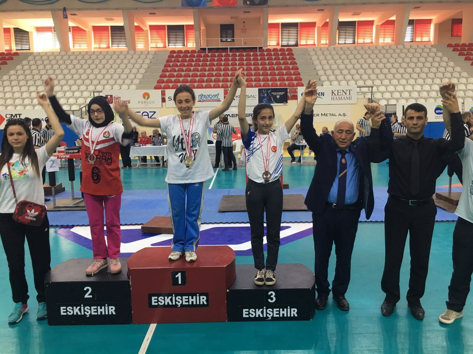 Bilek Güreşinde Şampiyonumuz Var