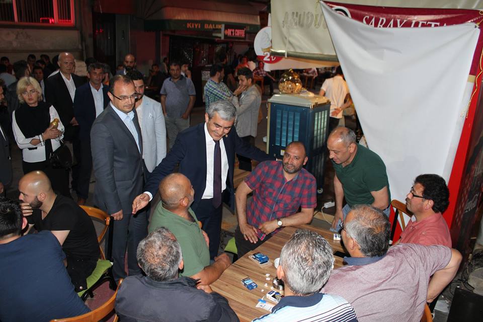 Dr. Orhan Erzurum ve partisine halktan yoğun ilgi
