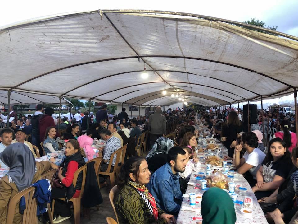 PİRAZİZ'DE KARDEŞLİK SOFRASI !