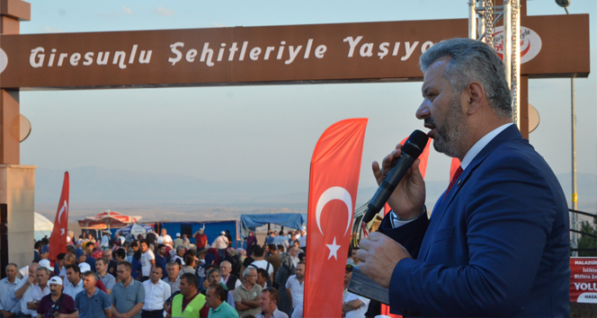 Hasan Turan Bu millete diz çöktüremezsiniz. Çöktüremeyeceksiniz.