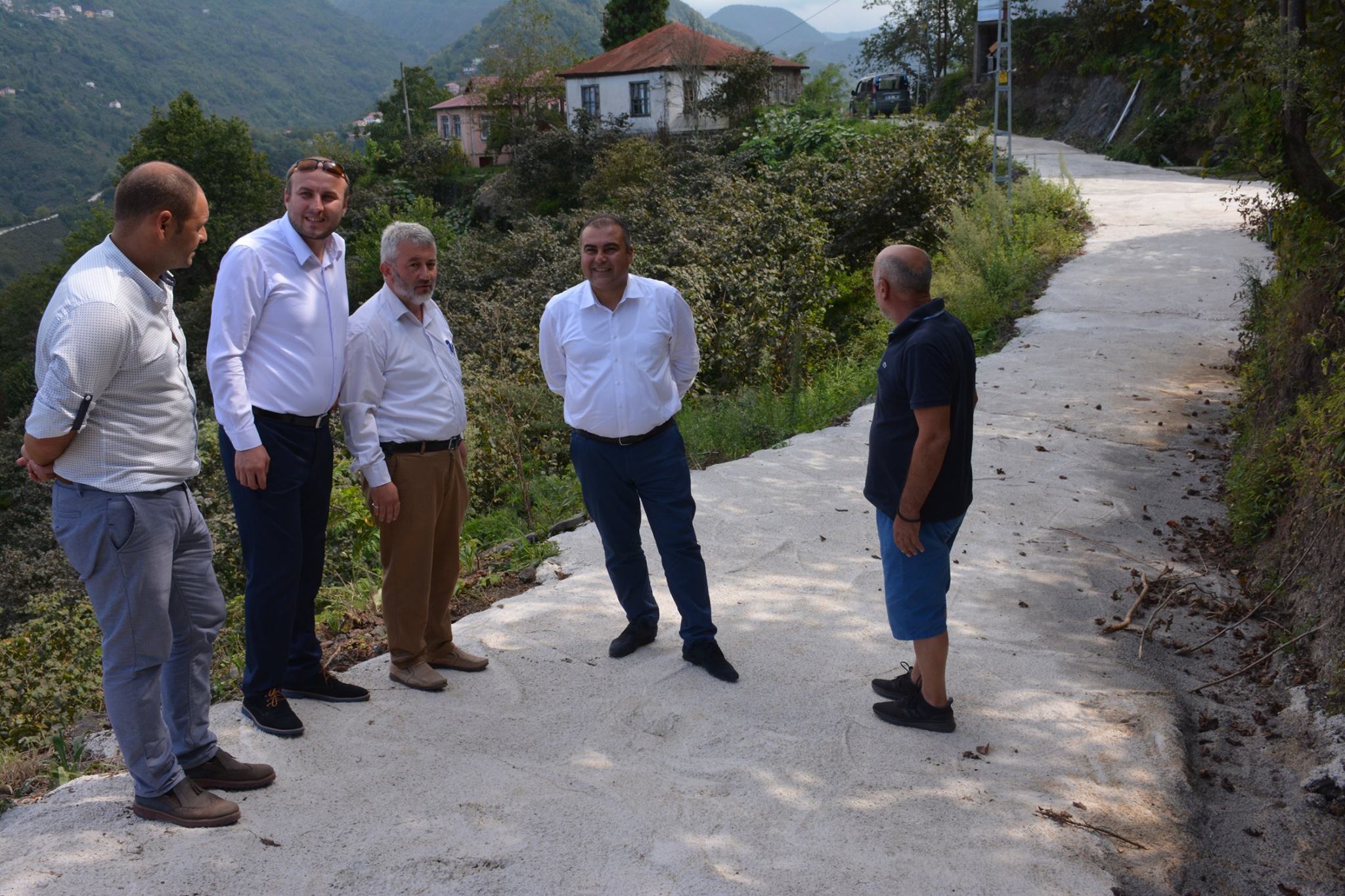 TEPEBAŞI MAHALLEMİZİN YOLU BETONLANDI
