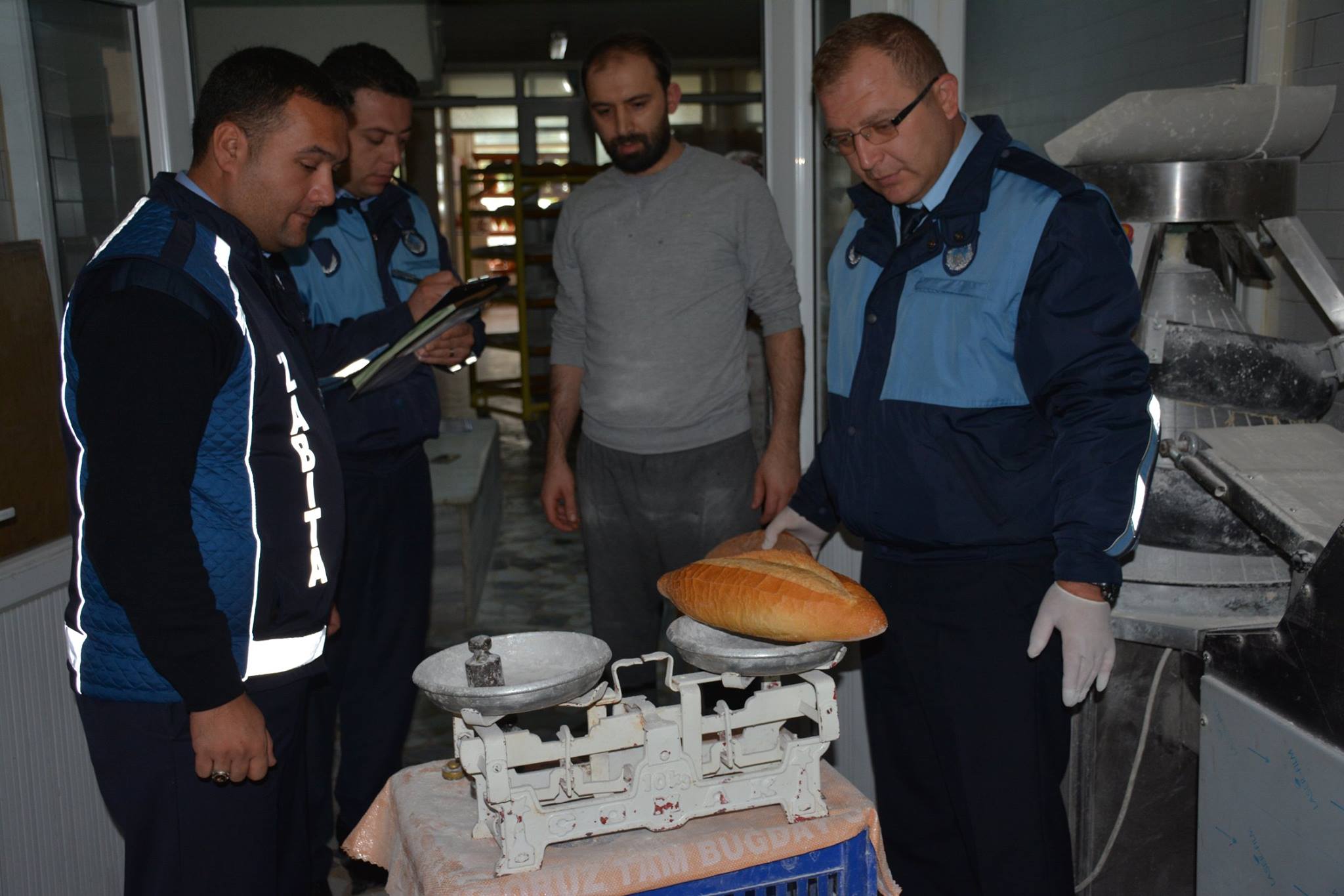 ZABITA EKİPLERİMİZCE FIRINLAR DENETLENDİ.