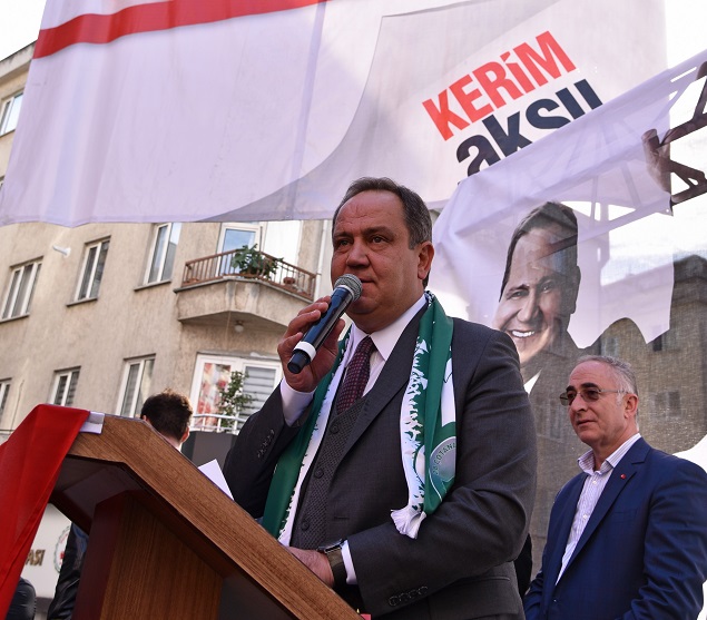 BAŞKAN AKSU’YA SEVGİ SELİ