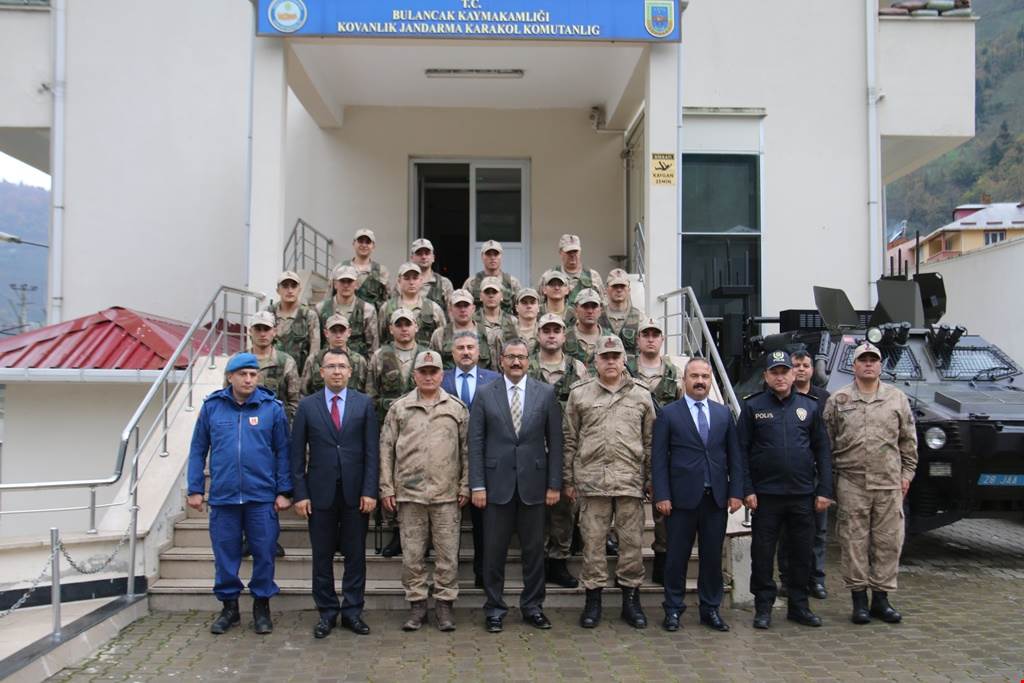 Vali Sarıfakıoğulları’ndan Kovanlık Jandarma Karakol Komutanlığına Ziyaret