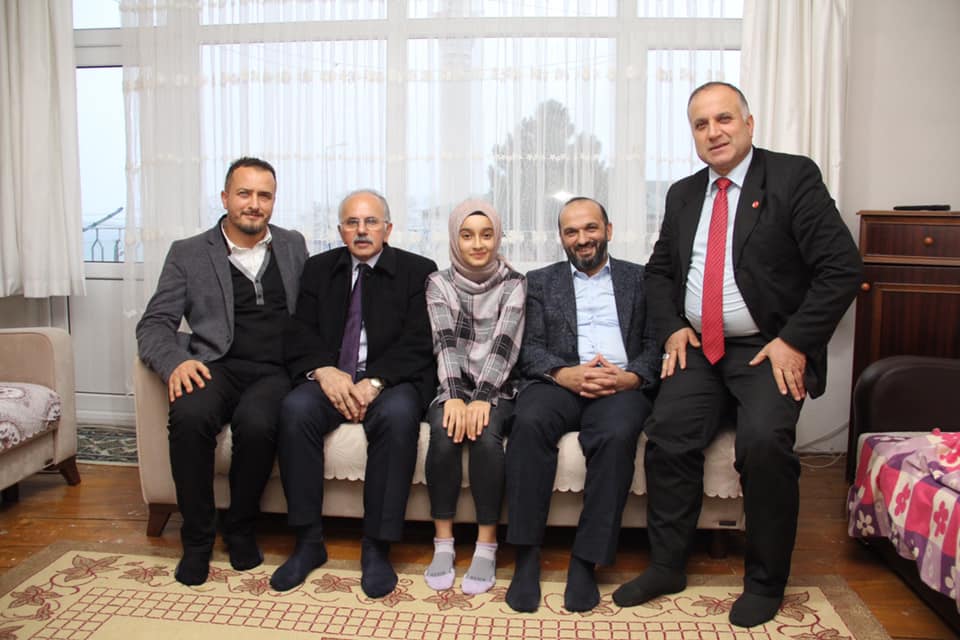 BAŞKAN KARABIÇAK GENÇ KIZIN ÇAĞRISINA KAYITSIZ KALMADI