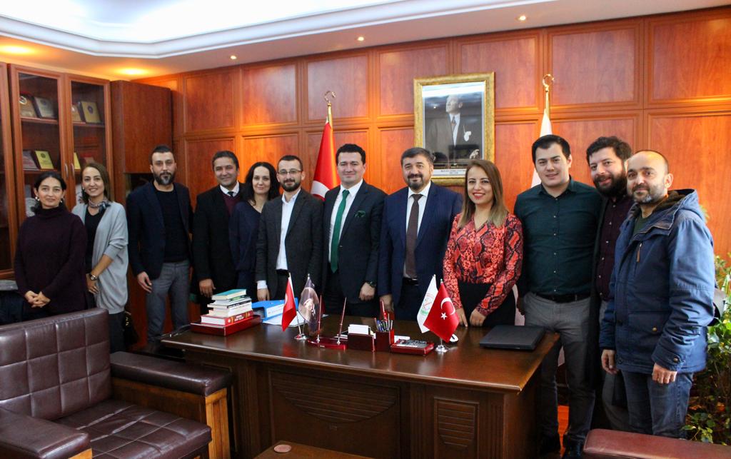 Şenlikoğlu Giresun Baro Başkanı Soner Karademir'i ziyaret etti.