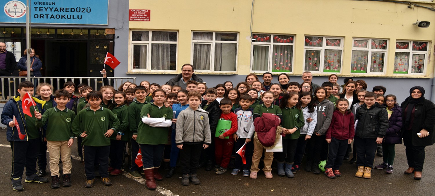 BAŞKAN AKSU’DAN TEYYAREDÜZÜ ORTAOKULUNA ZİYARET  