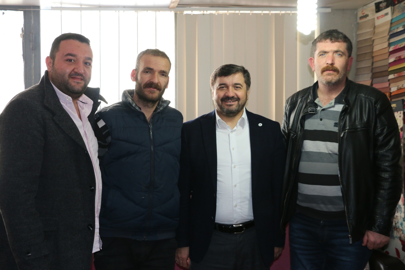 Şenlikoğlu, Küçük Sanayi Sitesi esnafını ziyaret etti.