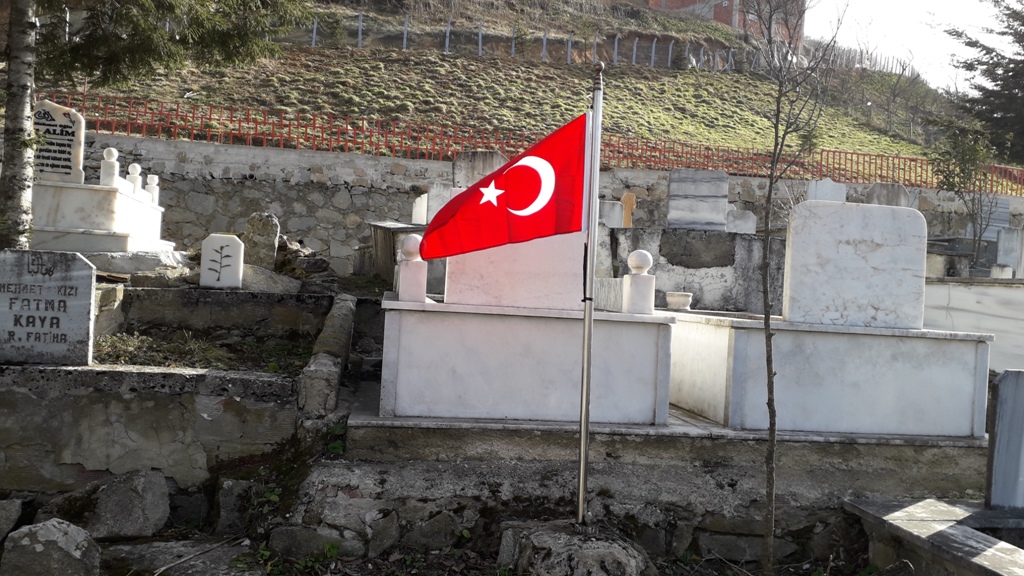 Doğankent’te Şehit Kabirleri Onarılıyor
