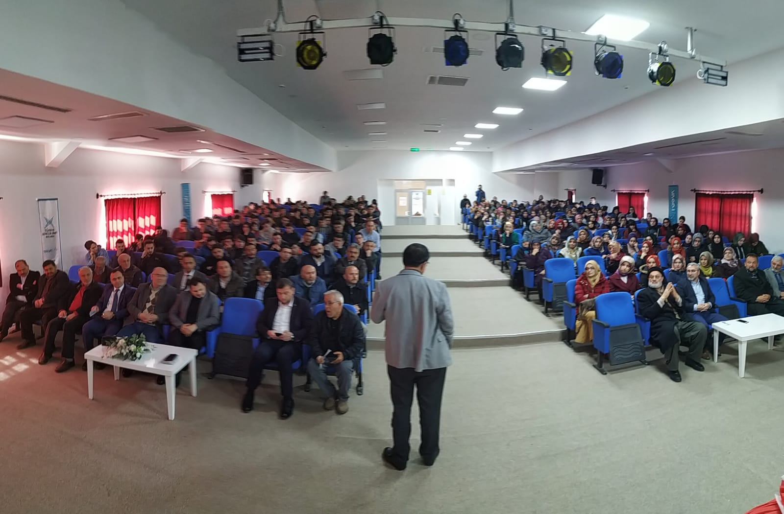 Hayati İnanç'tan Bulancak’ta muhteşem Konferans