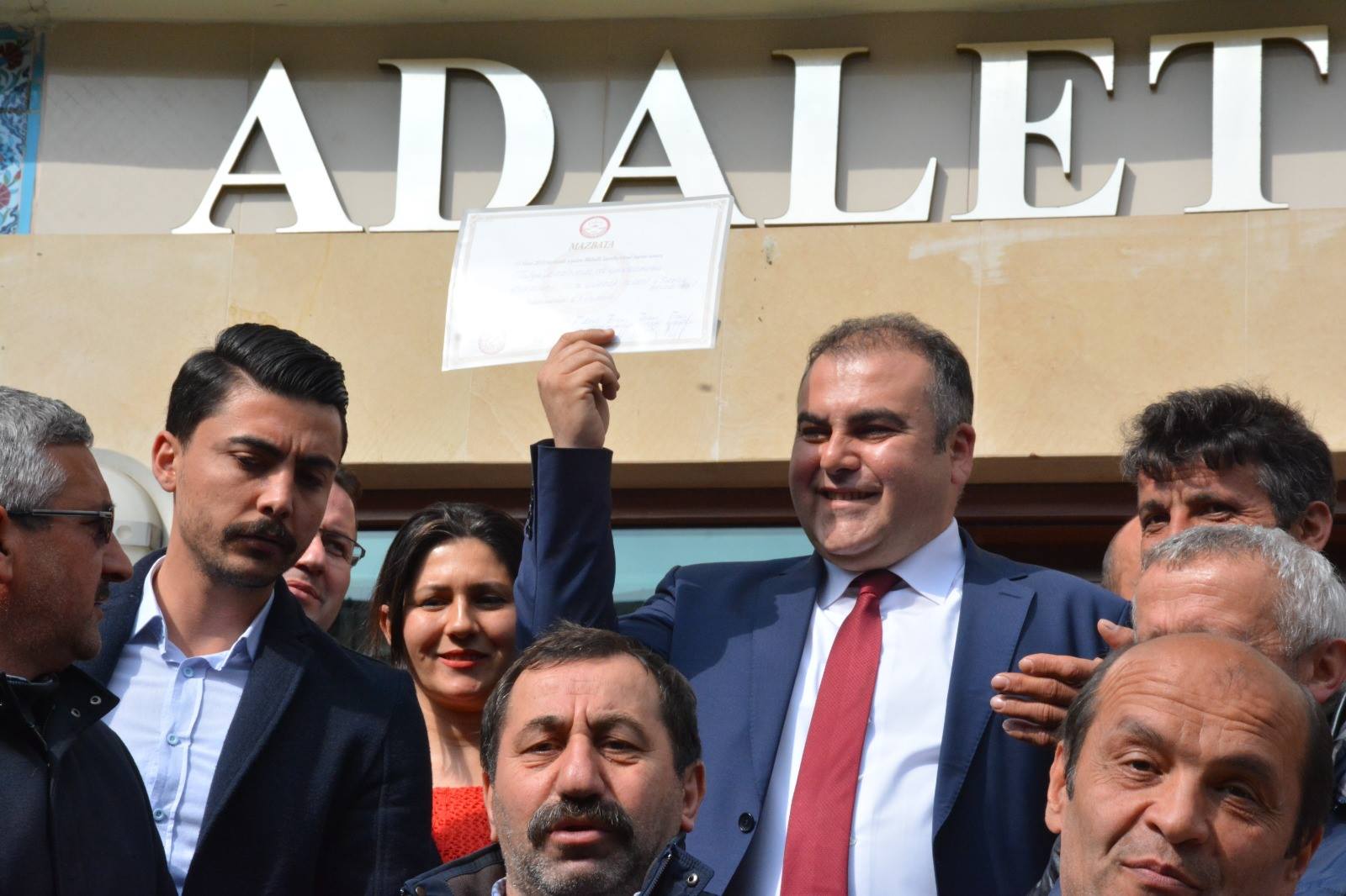 BAŞKAN ERENER MAZBATASINI ALDI