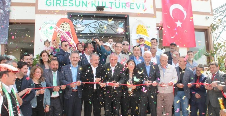 Gemlik Giresun Kültür Evine Coşkulu Açılış